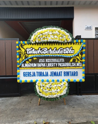 Papan Bunga Duka di Pringgabaya